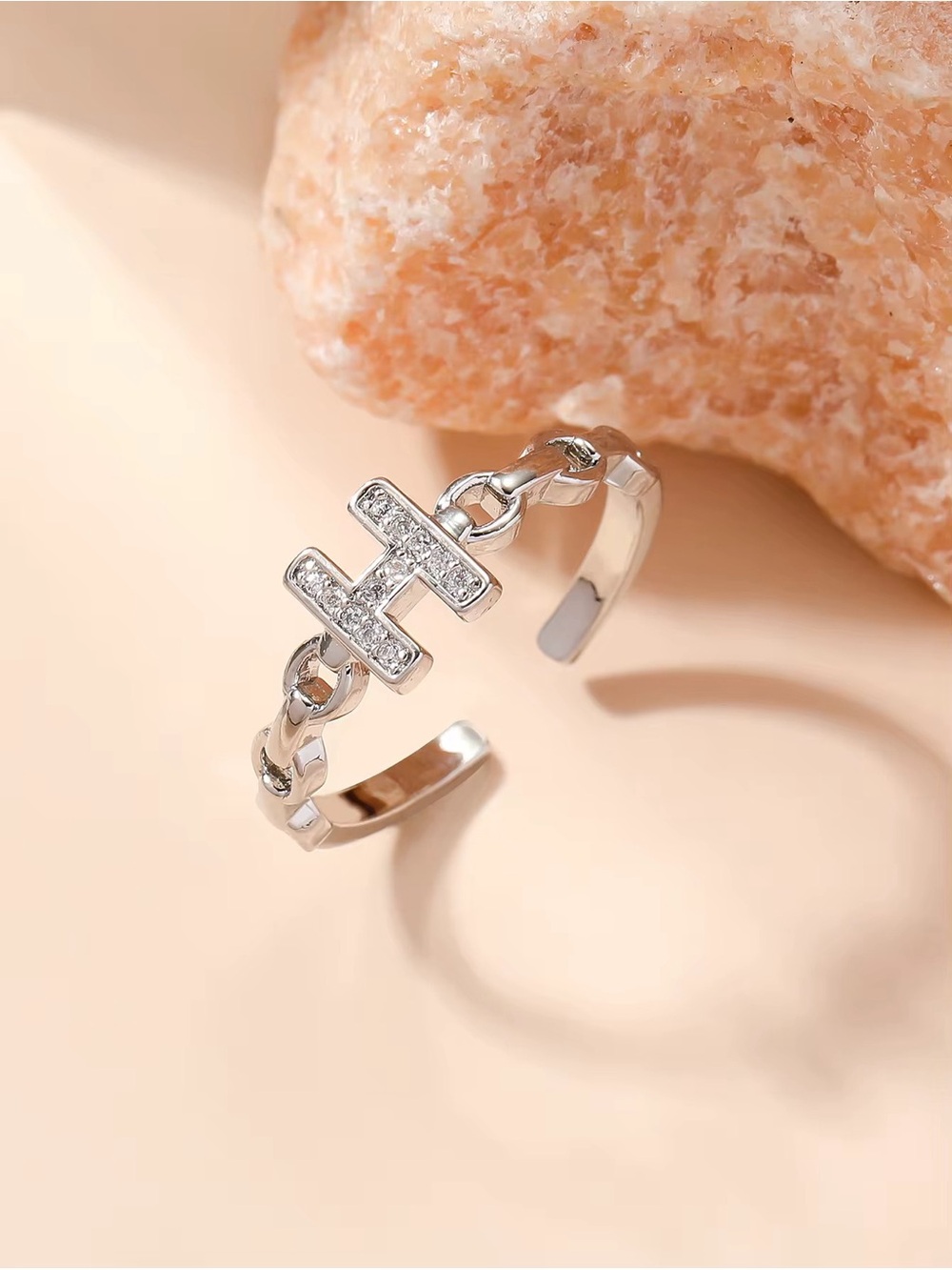 Fashion Jewelry Silver Pavé 'H' Chain Link Open Ring